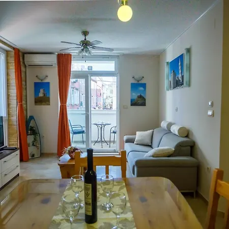 Centrum Апартаменты *