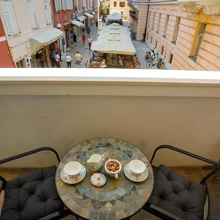 森特鲁公寓 公寓 扎达尔