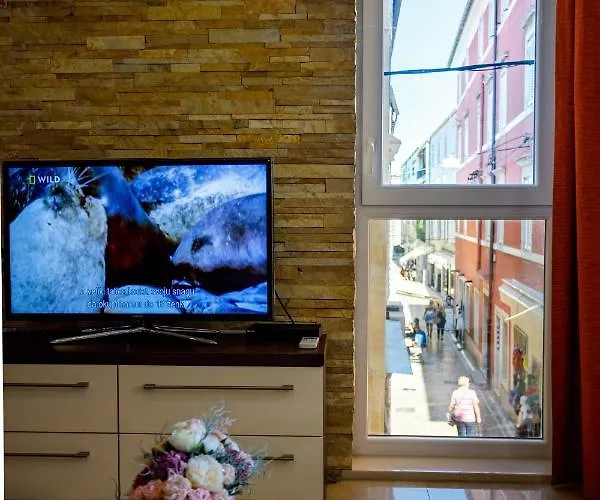 아파트먼트 센트럼 *